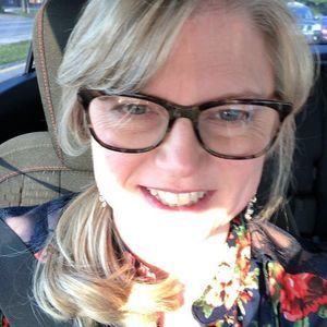 Meet your Posher, Holly